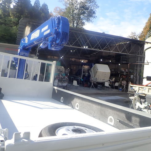 TOYOBODY　床鉄板　アオリ穴　セイコーラック 横ネタ補強