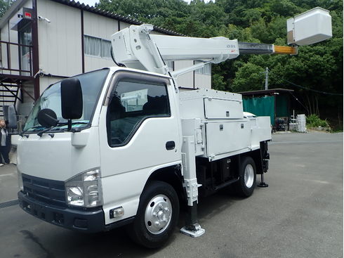 isuzu　イスズ　いすゞ　エルフ　ELF