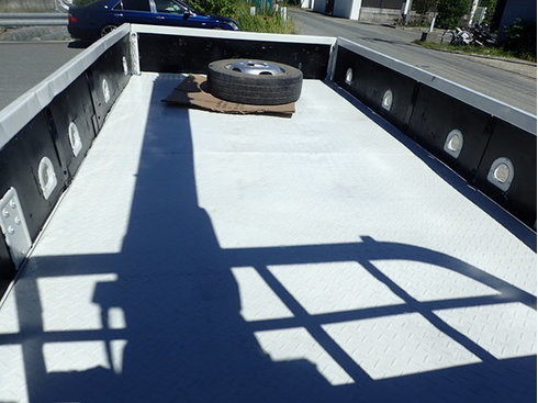 荷台　トラック