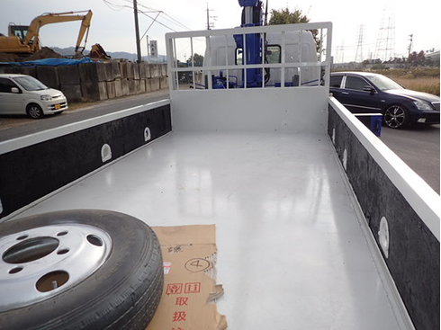 トラック 荷台　床鉄板　アングル　補強